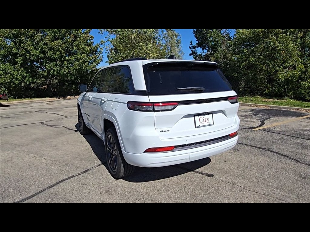 2027 Jeep Grand Cherokee Limited Reserve
