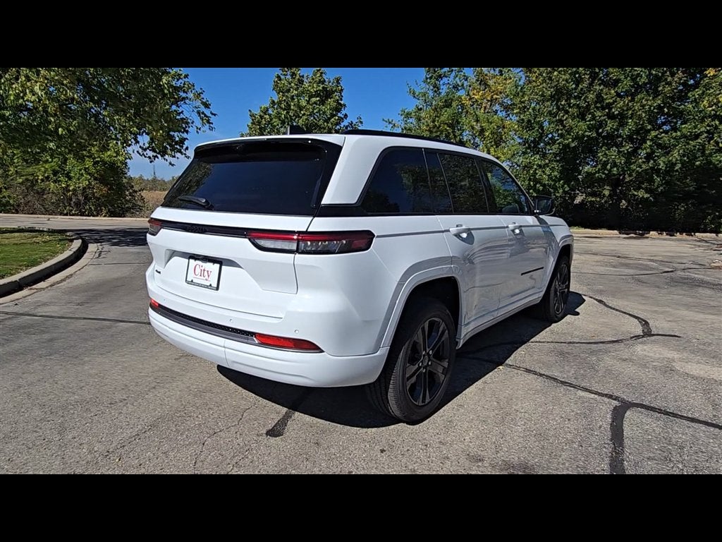 2027 Jeep Grand Cherokee Limited Reserve