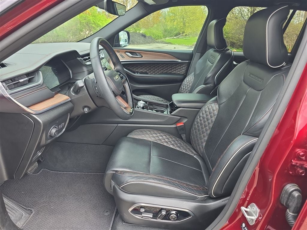 2025 Jeep Grand Cherokee Summit