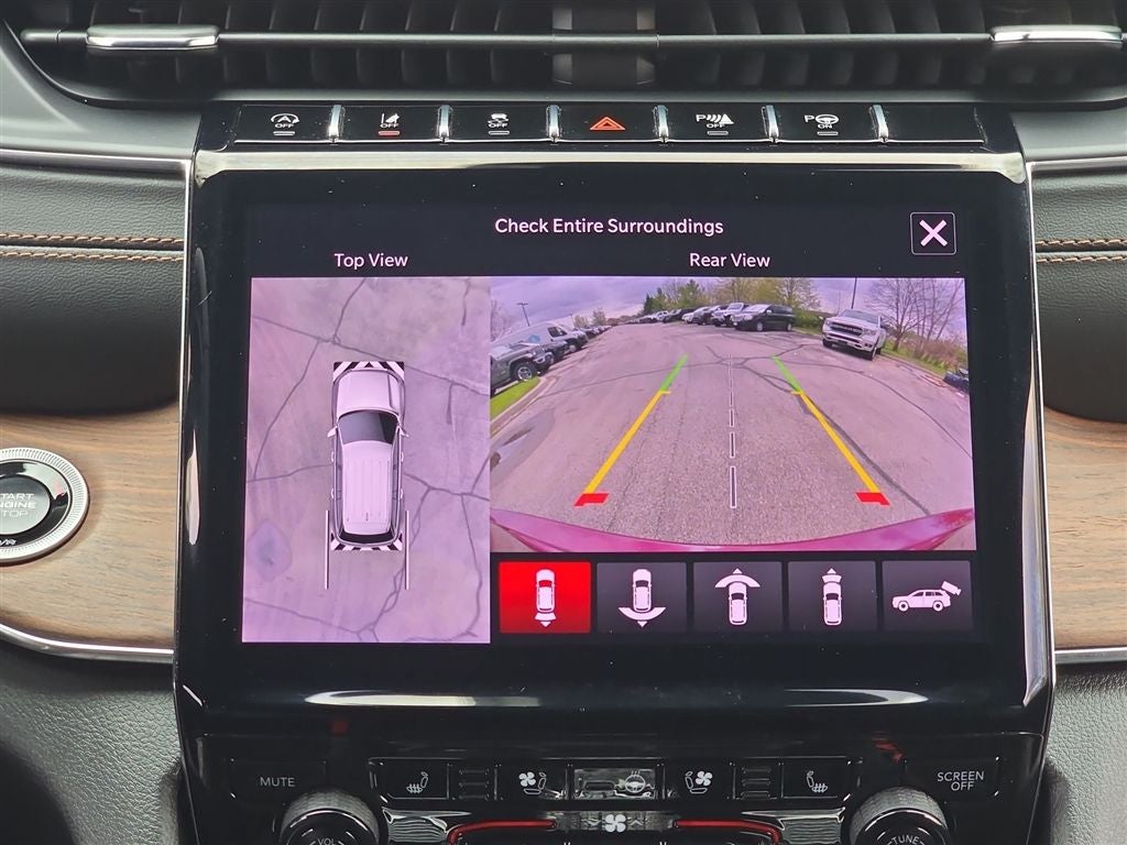 2025 Jeep Grand Cherokee Summit