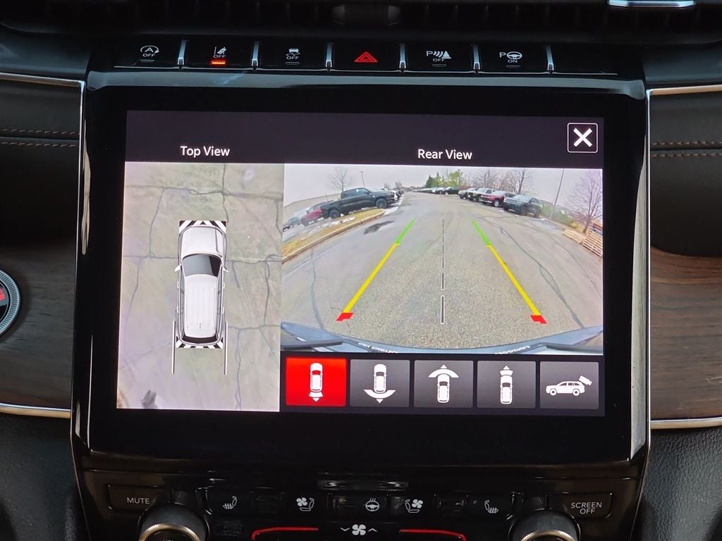 2023 Jeep Grand Cherokee Summit