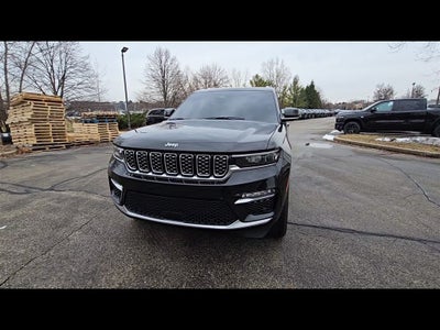2023 Jeep Grand Cherokee Summit