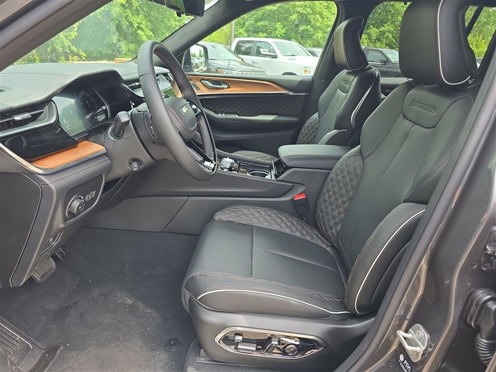 2026 Jeep Grand Cherokee Summit
