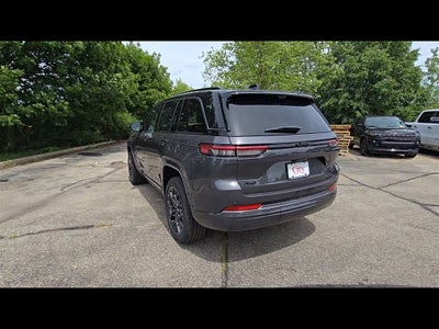 2026 Jeep Grand Cherokee Summit