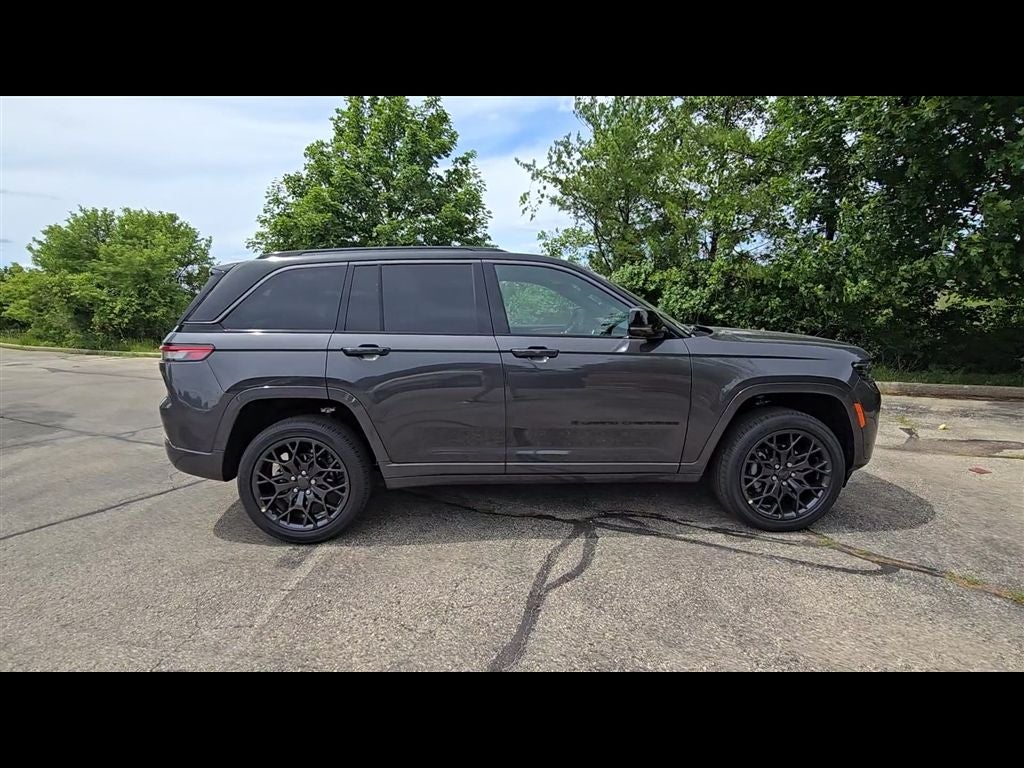 2026 Jeep Grand Cherokee Summit