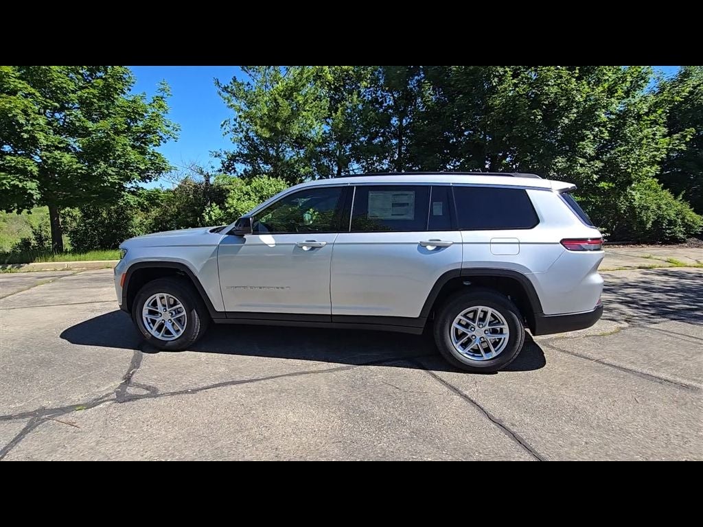 2026 Jeep Grand Cherokee L Laredo