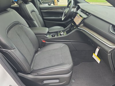 2027 Jeep Grand Cherokee L Laredo Altitude