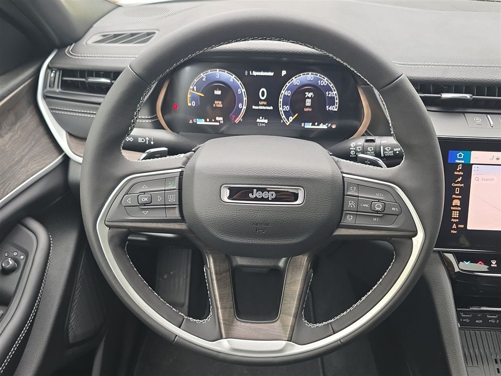 2027 Jeep Grand Cherokee L Laredo Altitude