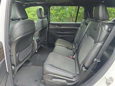 2027 Jeep Grand Cherokee L Laredo Altitude