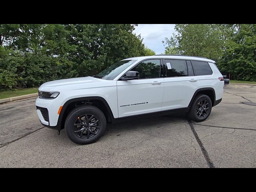 2027 Jeep Grand Cherokee L Laredo Altitude
