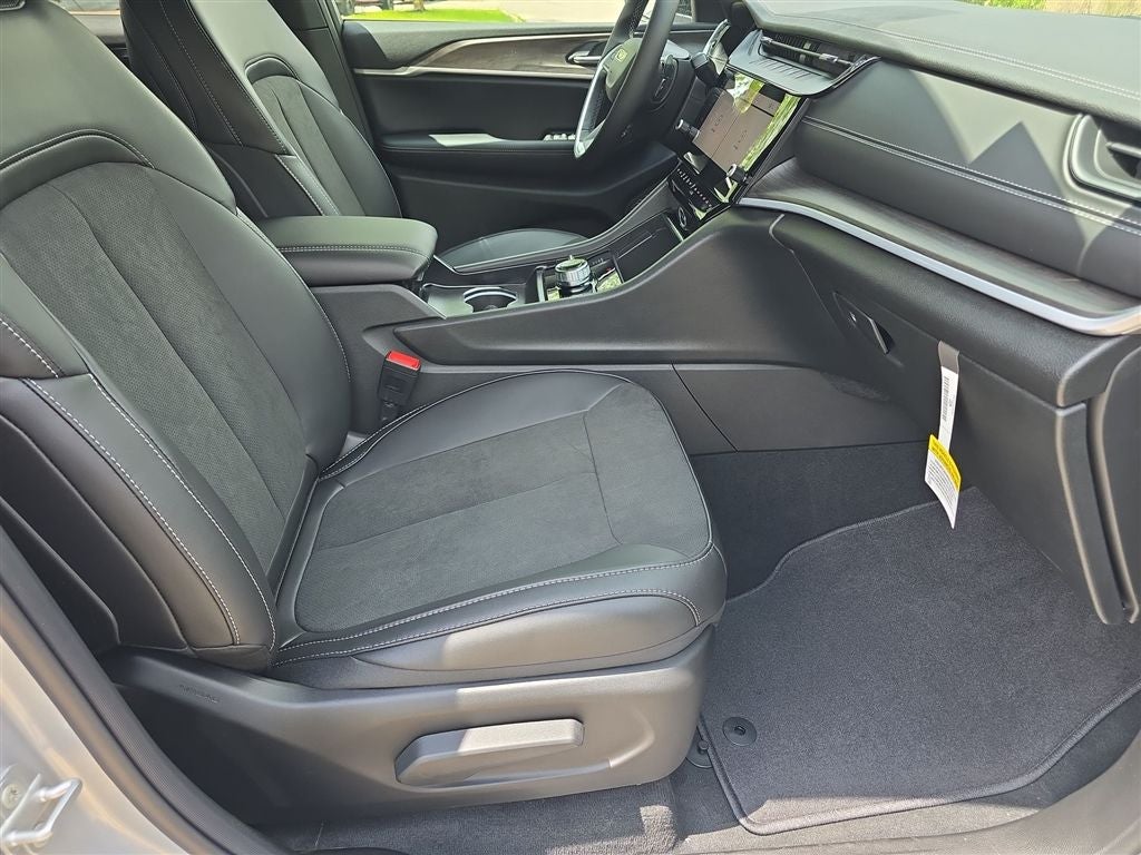 2026 Jeep Grand Cherokee L Altitude