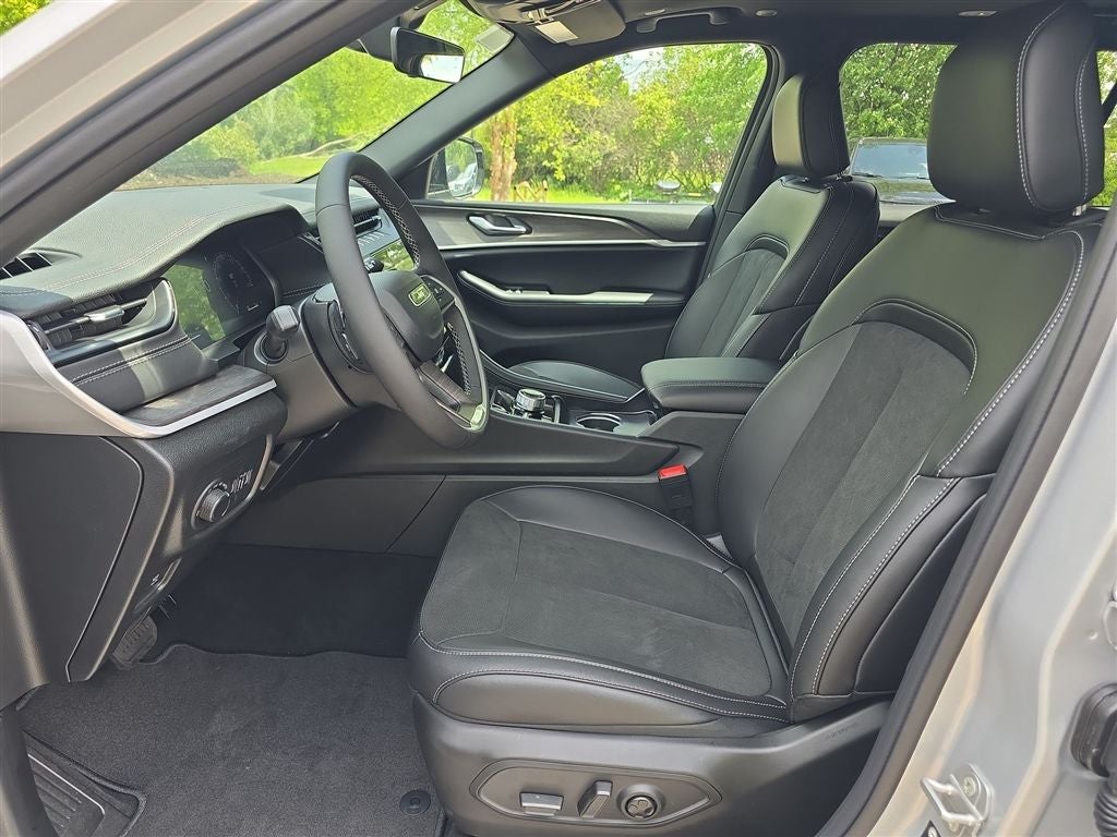 2026 Jeep Grand Cherokee L Altitude