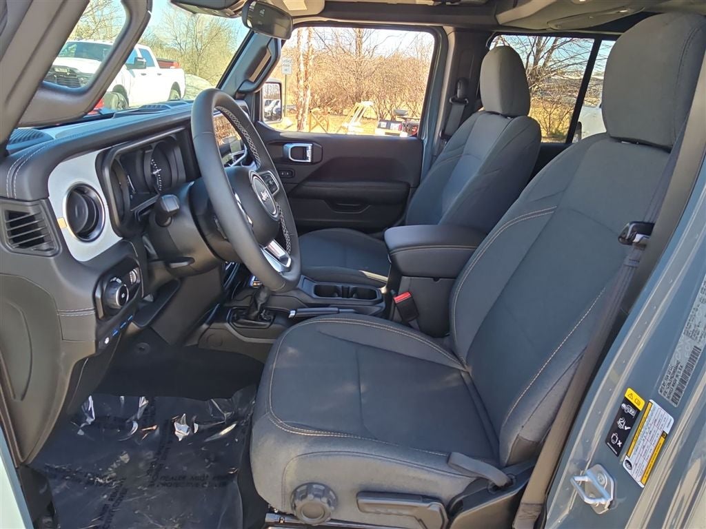 2025 Jeep Wrangler Sahara 4xe