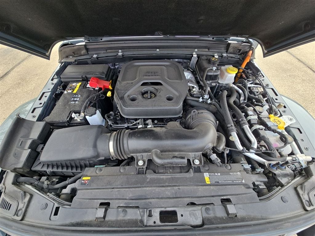 2025 Jeep Wrangler Sahara 4xe