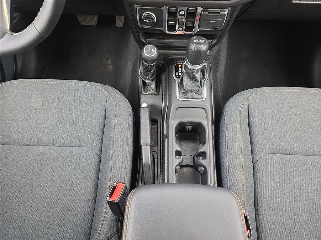 2025 Jeep Wrangler Sahara 4xe