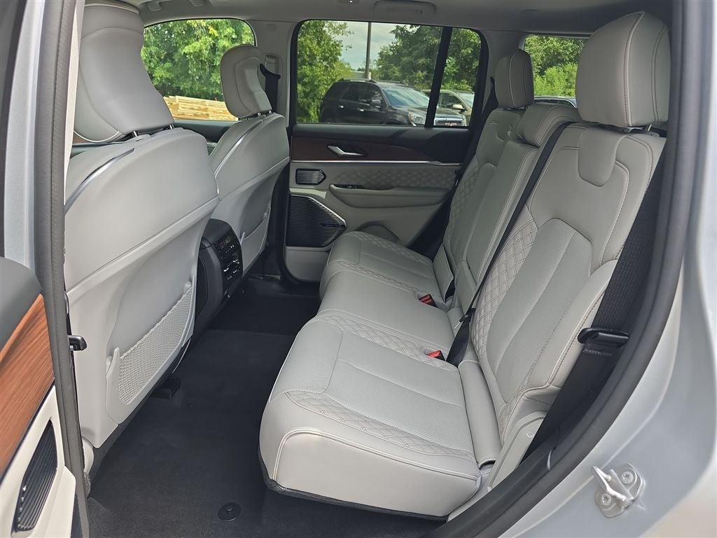 2022 Jeep Grand Cherokee Summit 4xe
