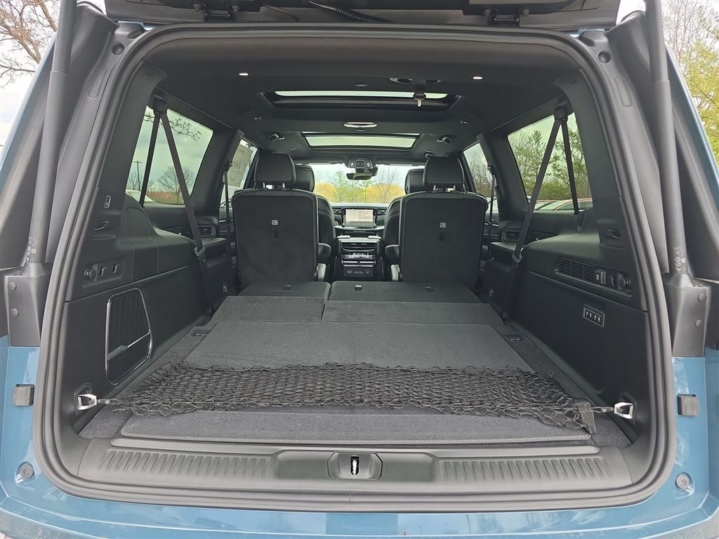 2026 Jeep Grand Wagoneer L 4x4