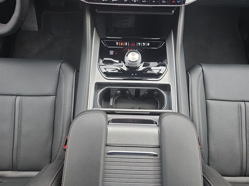 2026 Jeep Grand Wagoneer L 4x4