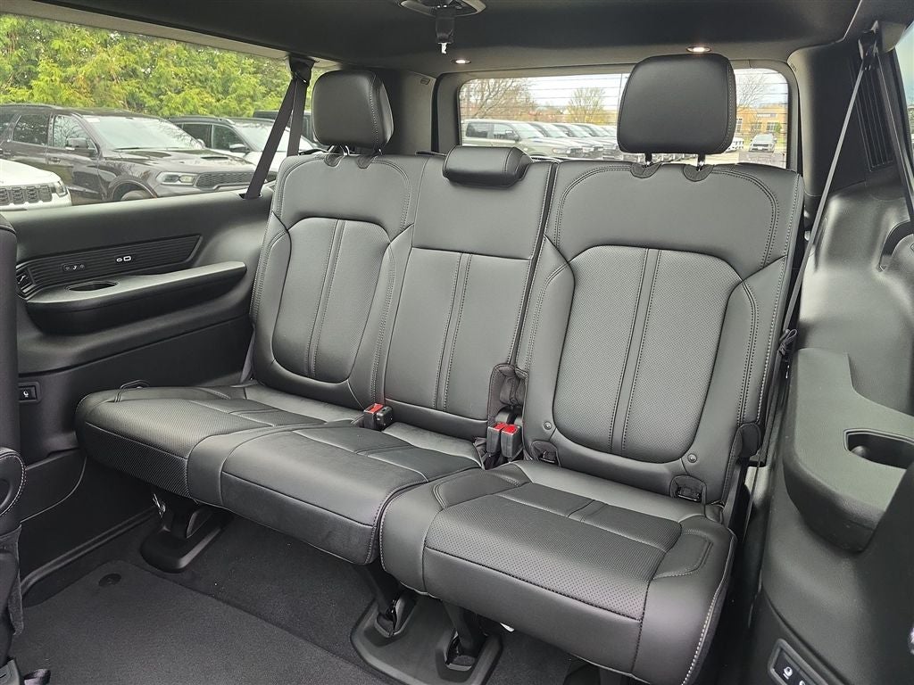 2026 Jeep Grand Wagoneer L 4x4