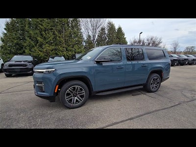 2026 Jeep Grand Wagoneer L 4x4