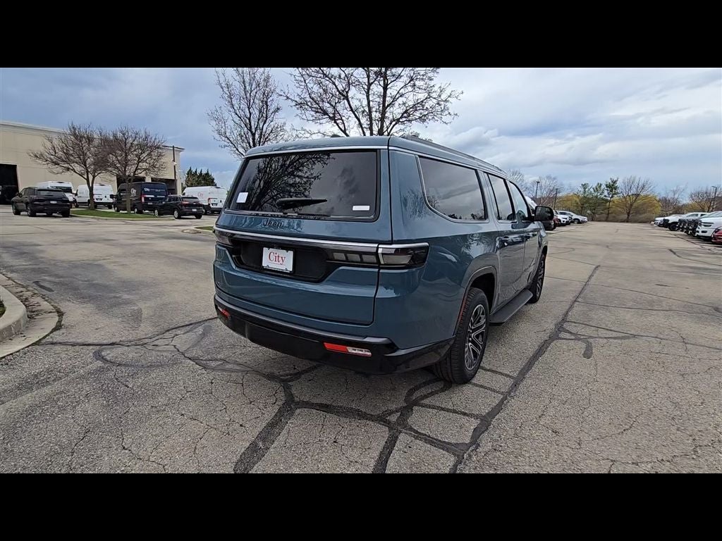 2026 Jeep Grand Wagoneer L 4x4