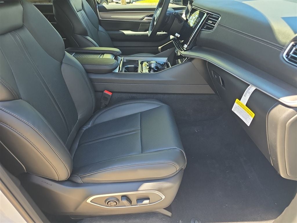 2026 Jeep Grand Wagoneer L 4x4
