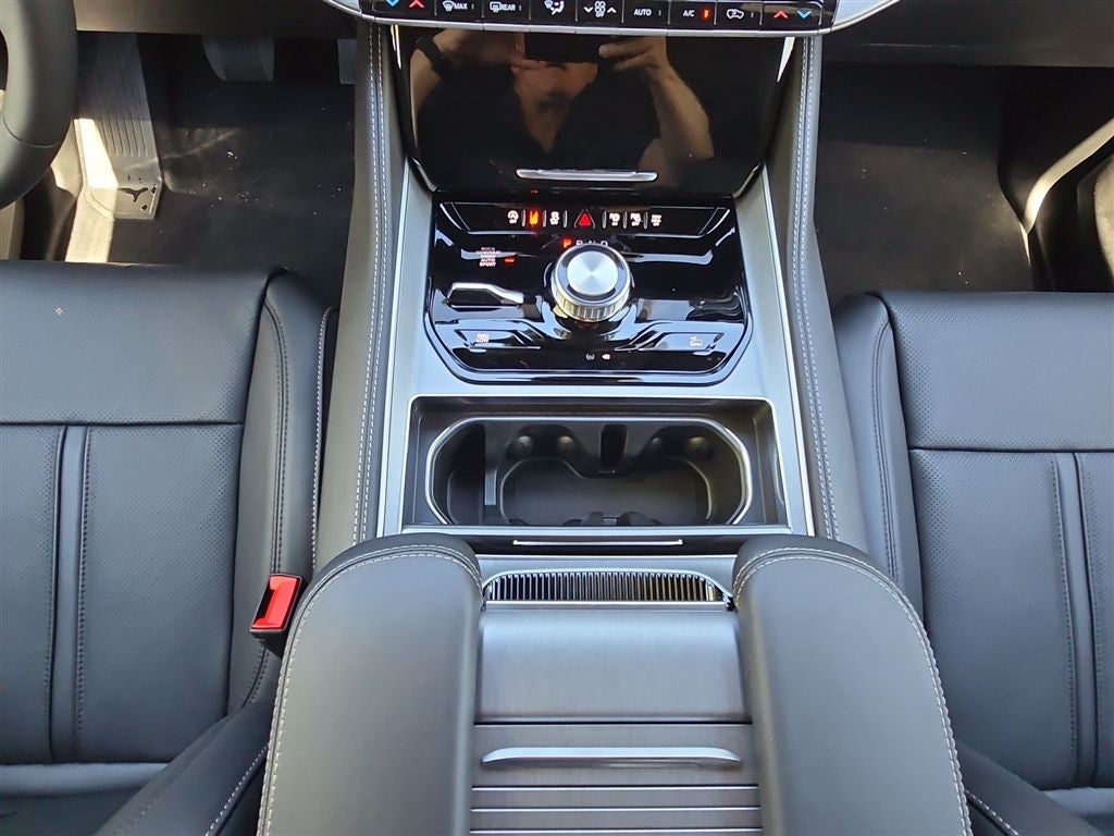 2026 Jeep Grand Wagoneer L 4x4