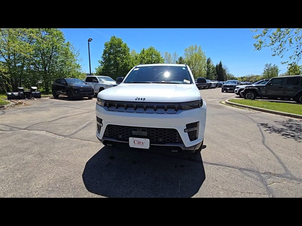 2026 Jeep Grand Wagoneer L 4x4