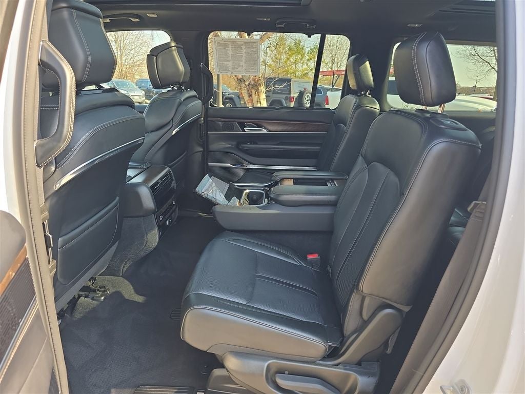 2024 Jeep Grand Wagoneer L Base