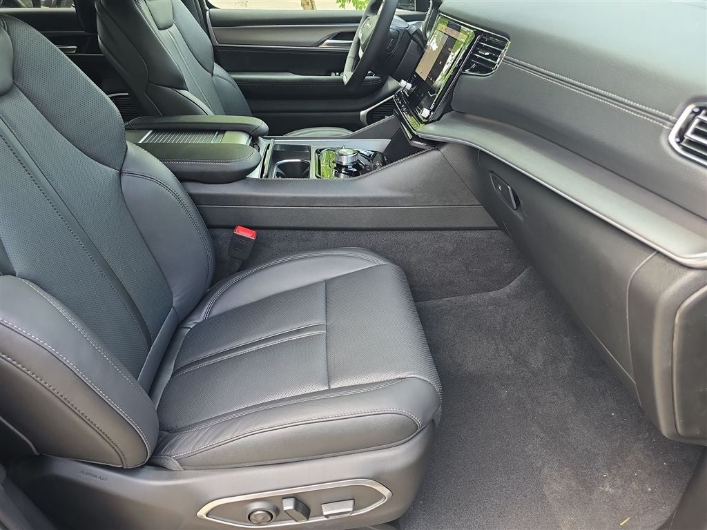 2026 Jeep Grand Wagoneer Limited Altitude