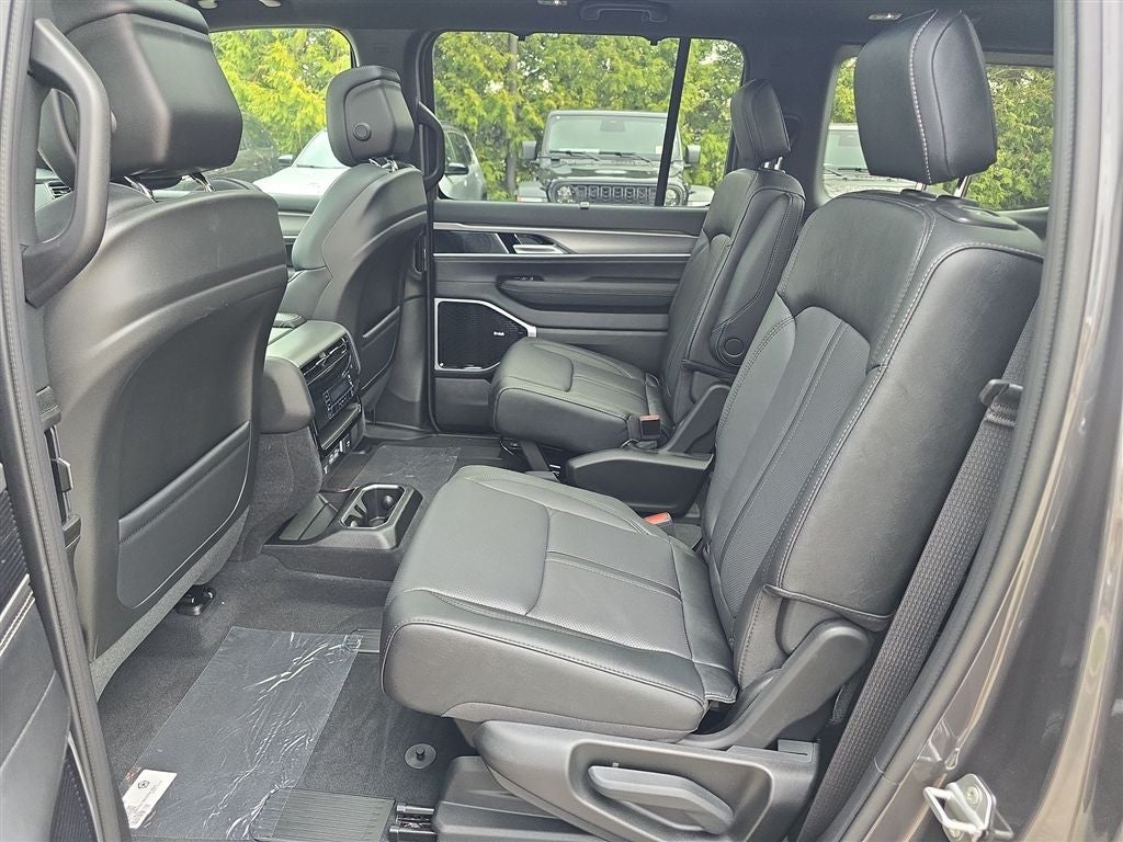 2026 Jeep Grand Wagoneer Limited Reserve