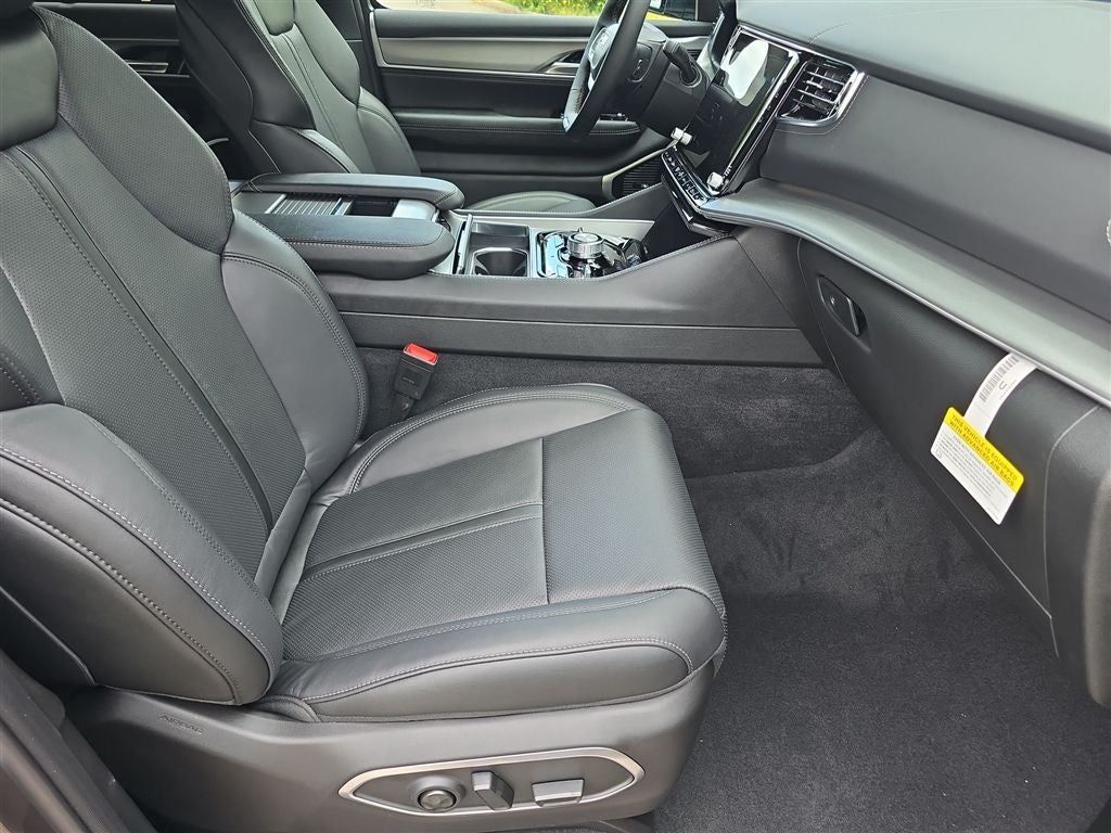 2026 Jeep Grand Wagoneer Limited Reserve