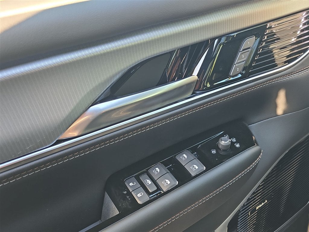 2027 Jeep Grand Wagoneer Overland