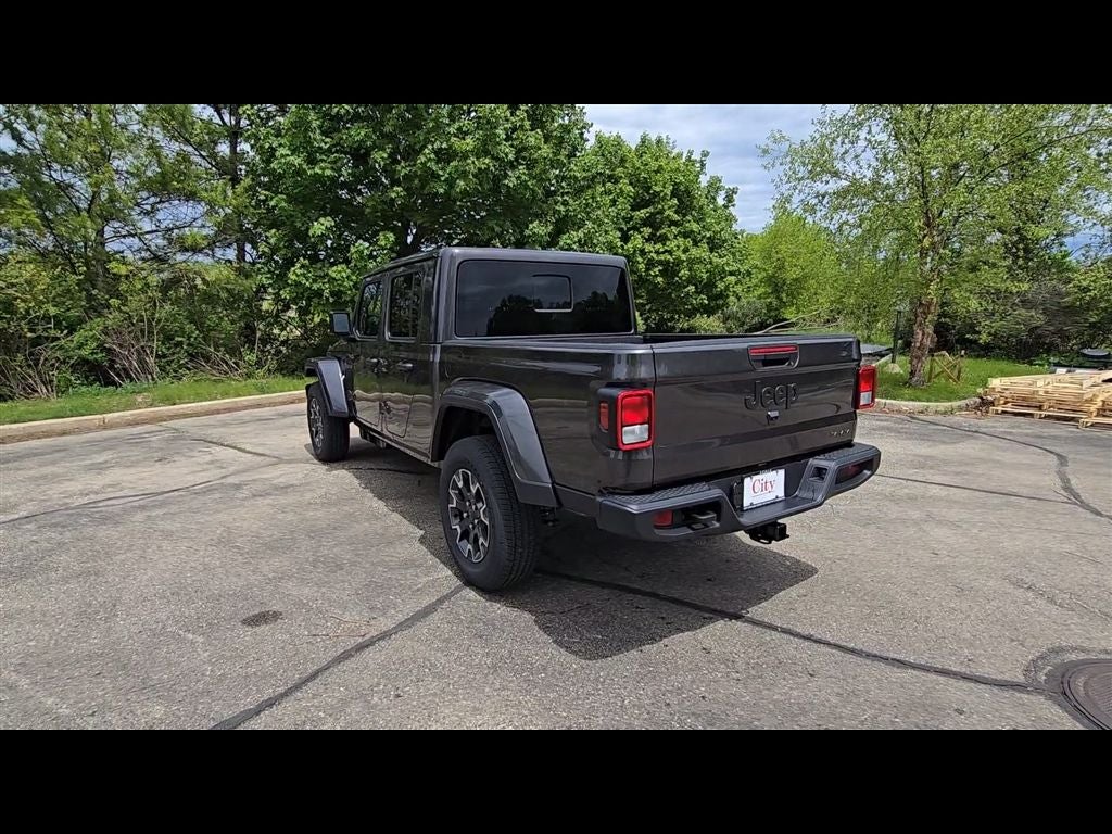2026 Jeep Gladiator Sahara