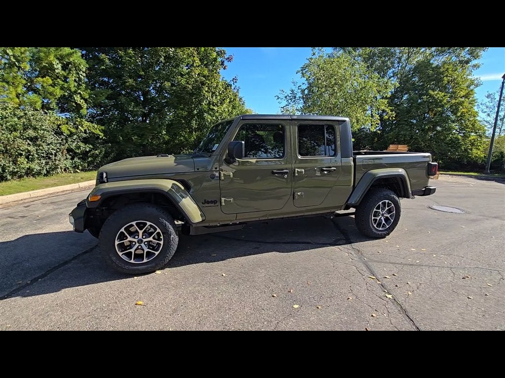2027 Jeep Gladiator Sport S