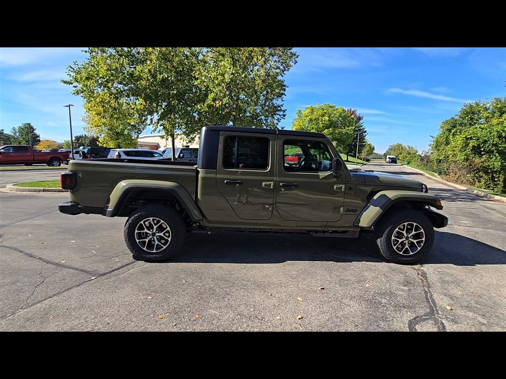 2027 Jeep Gladiator Sport S