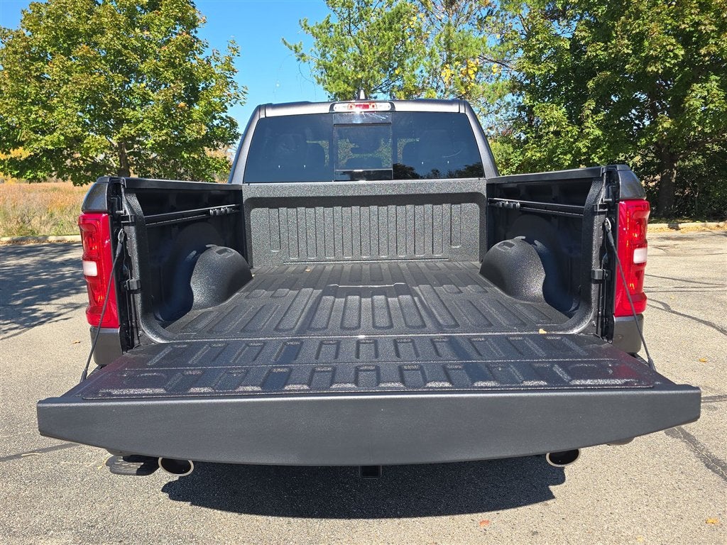 2027 RAM 1500 Big Horn/Lone Star