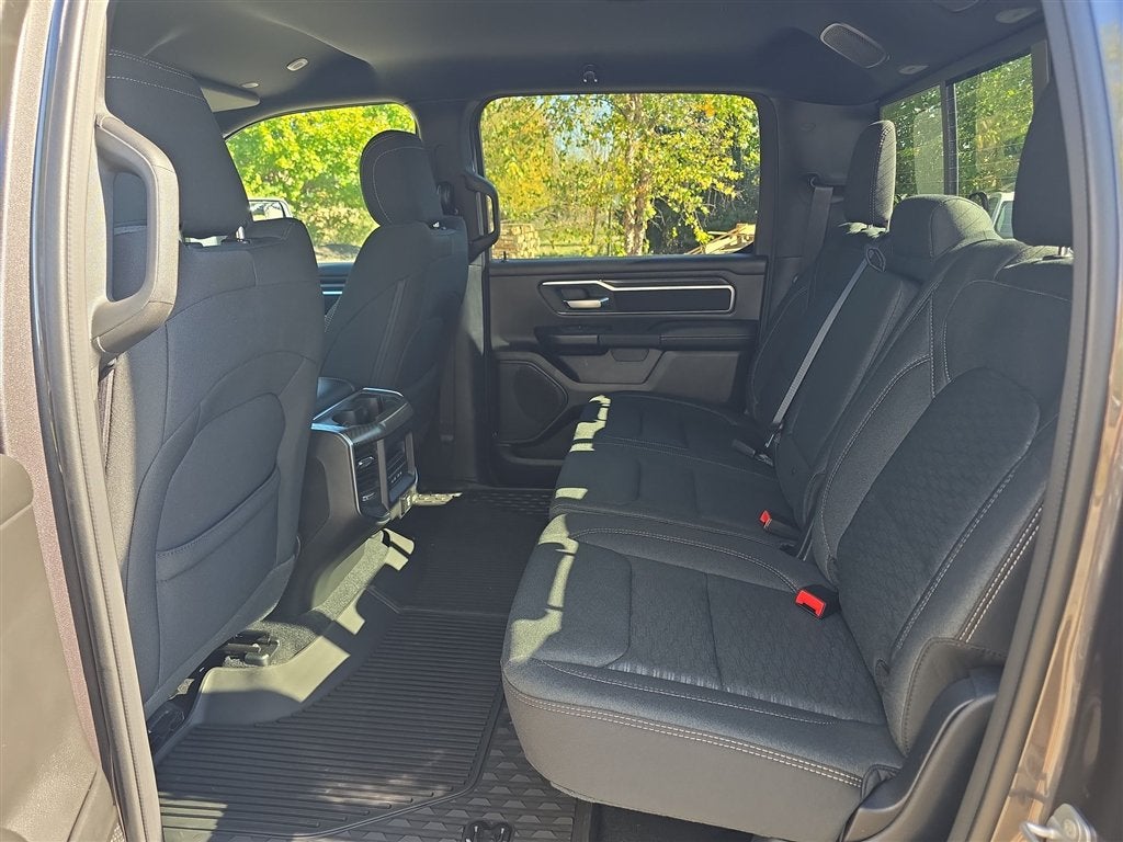 2027 RAM 1500 Big Horn/Lone Star