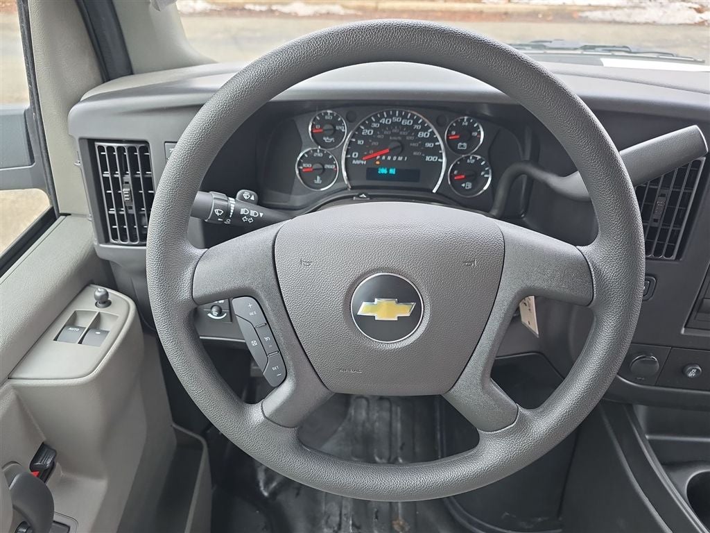 2025 Chevrolet Express 3500 Work Van Cargo