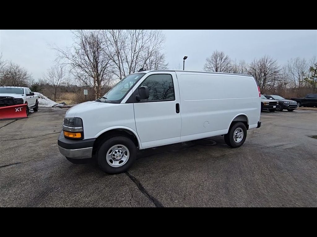 2025 Chevrolet Express 3500 Work Van Cargo