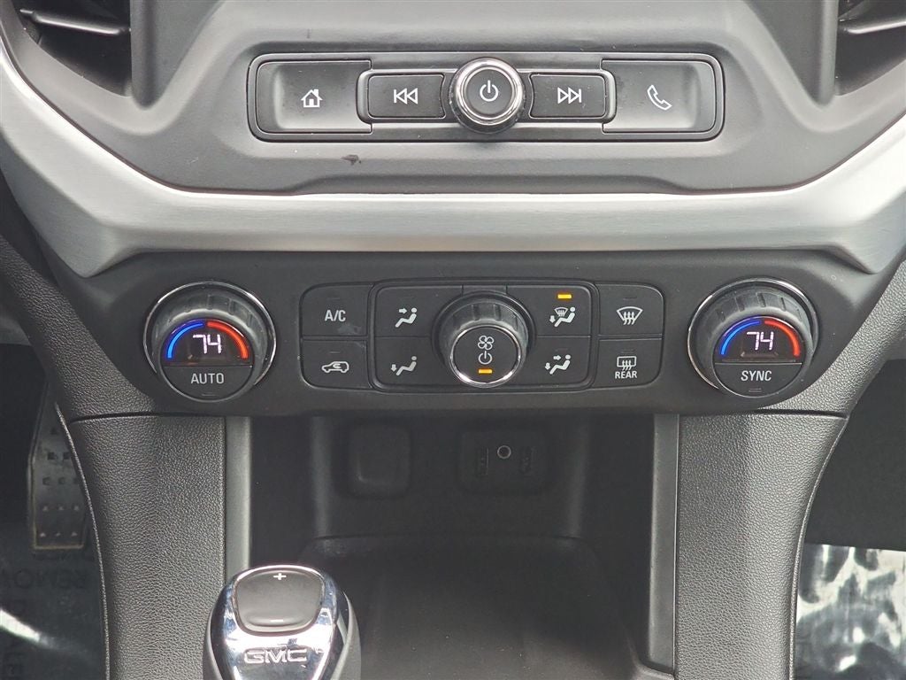 2017 GMC Acadia SLE-1