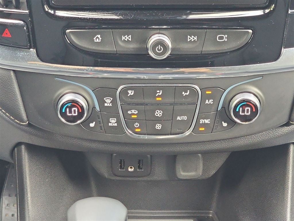 2023 Chevrolet Traverse LT Leather