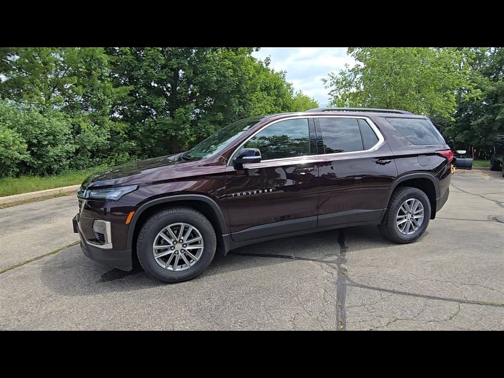2023 Chevrolet Traverse LT Leather