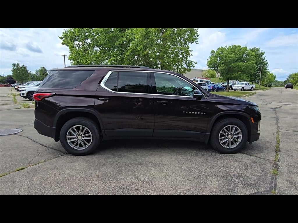 2023 Chevrolet Traverse LT Leather