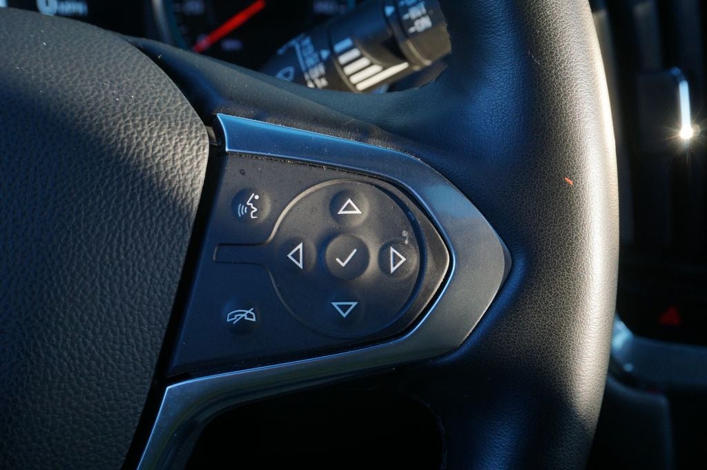 2023 Chevrolet Traverse RS Dual SkyScape
