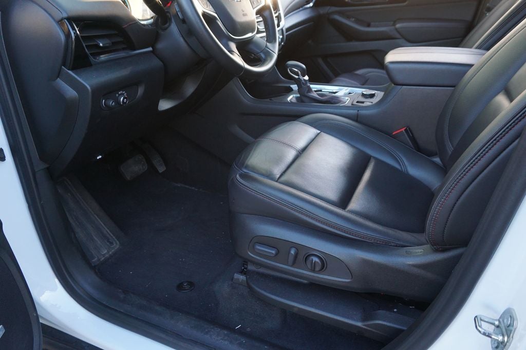 2023 Chevrolet Traverse RS Dual SkyScape