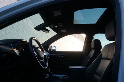2023 Chevrolet Traverse RS Dual SkyScape