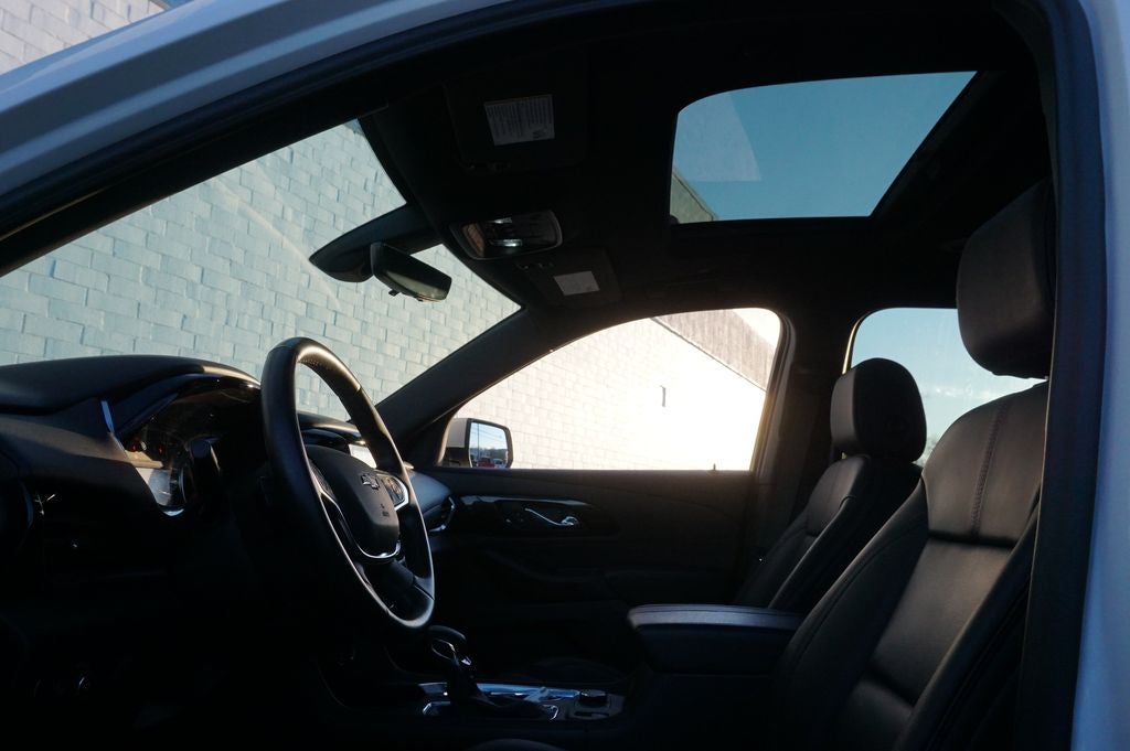 2023 Chevrolet Traverse RS Dual SkyScape