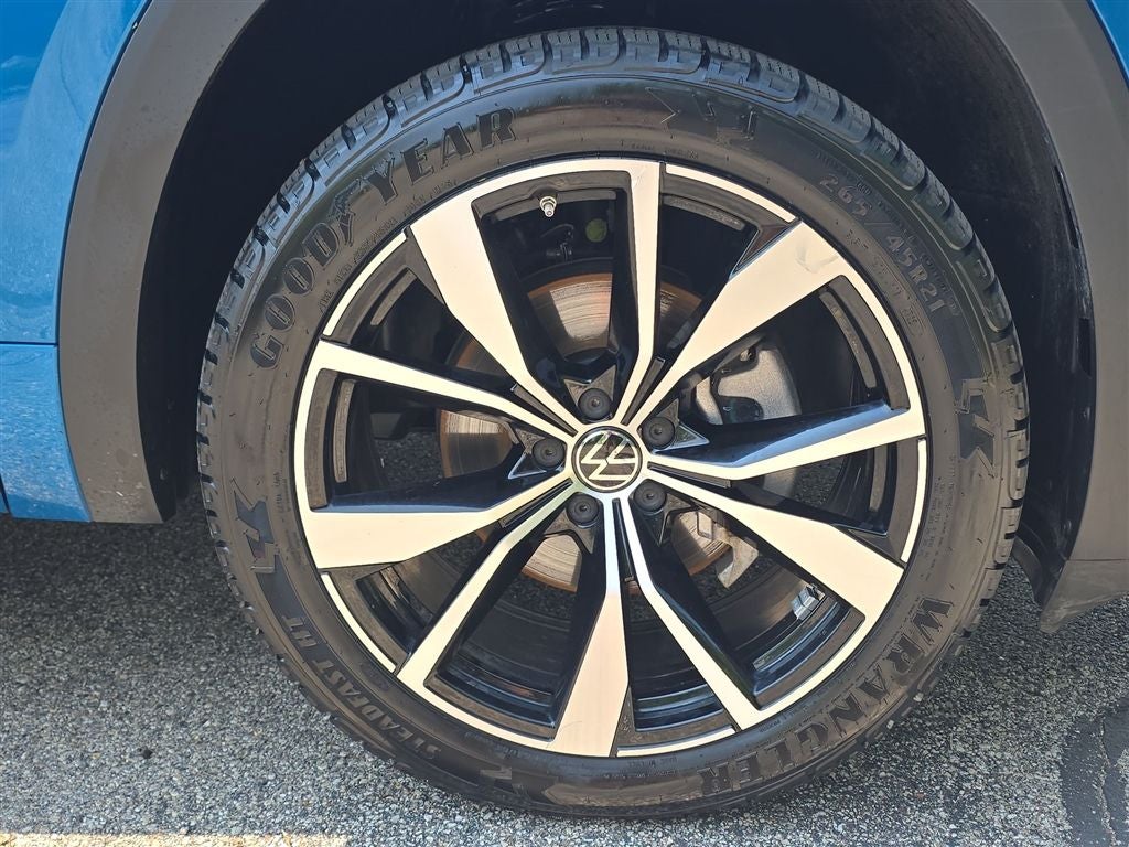 2024 Volkswagen Atlas Cross Sport 2.0T SEL Premium R-Line