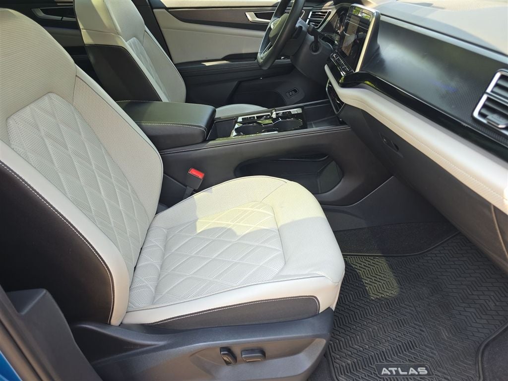 2024 Volkswagen Atlas Cross Sport 2.0T SEL Premium R-Line